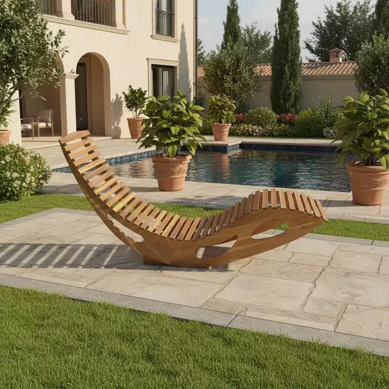 Chaise longue d'extérieur à dossier haut avec assise à lattes