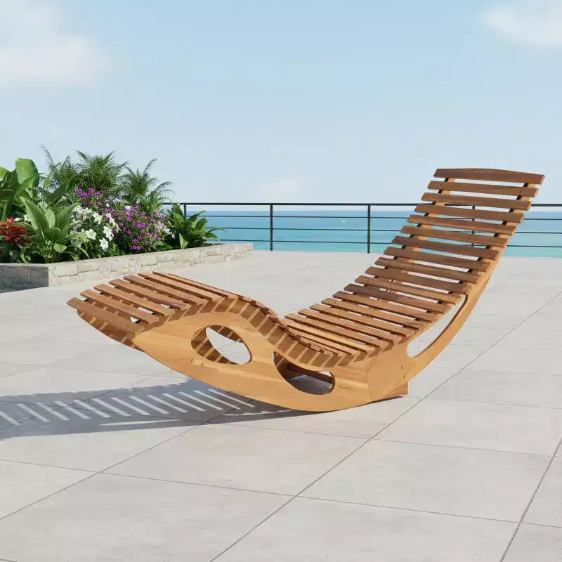Chaise longue d'extérieur à dossier haut avec assise à lattes