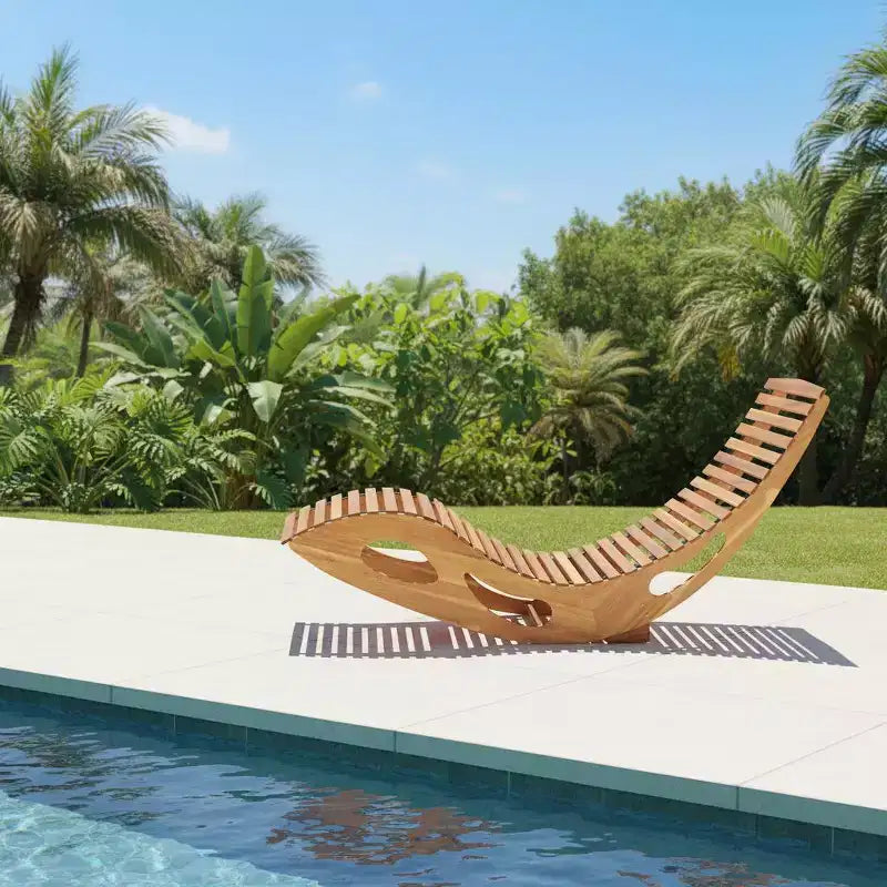 Chaise longue d'extérieur à dossier haut avec assise à lattes
