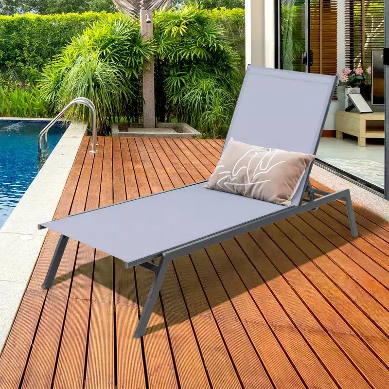 Chaise longue d'extérieur inclinable pour la plage