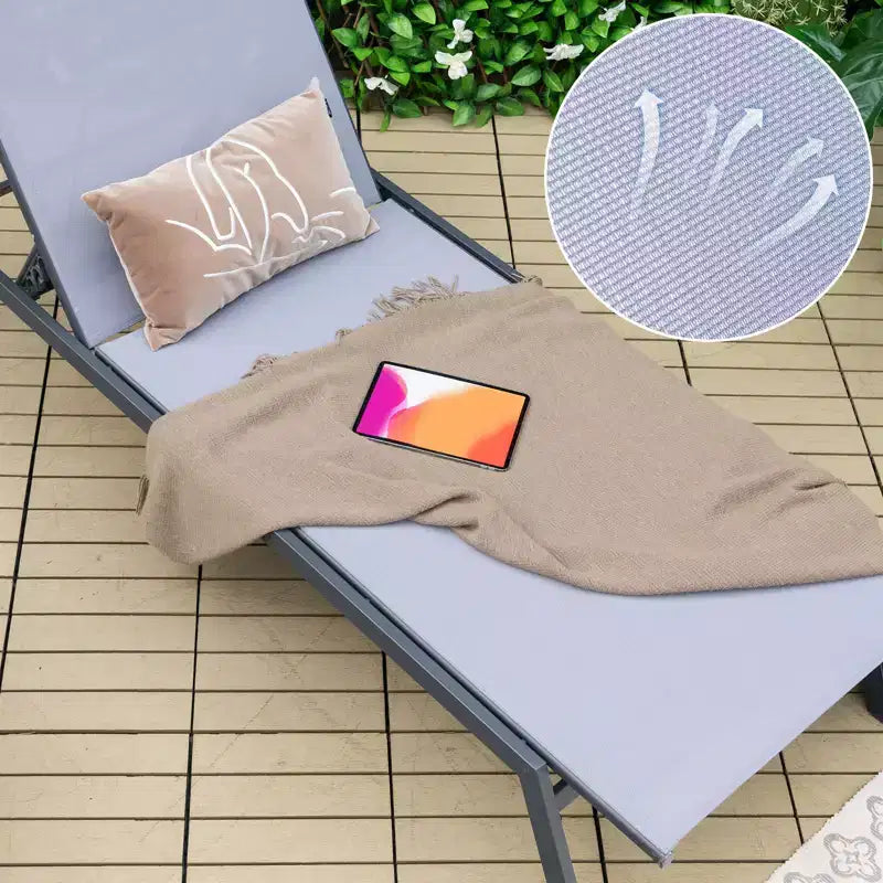Chaise longue d'extérieur inclinable pour la plage