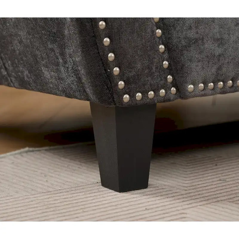 Canapé d'angle 6 places en chenille avec accoudoirs roulés décorés de rivets
